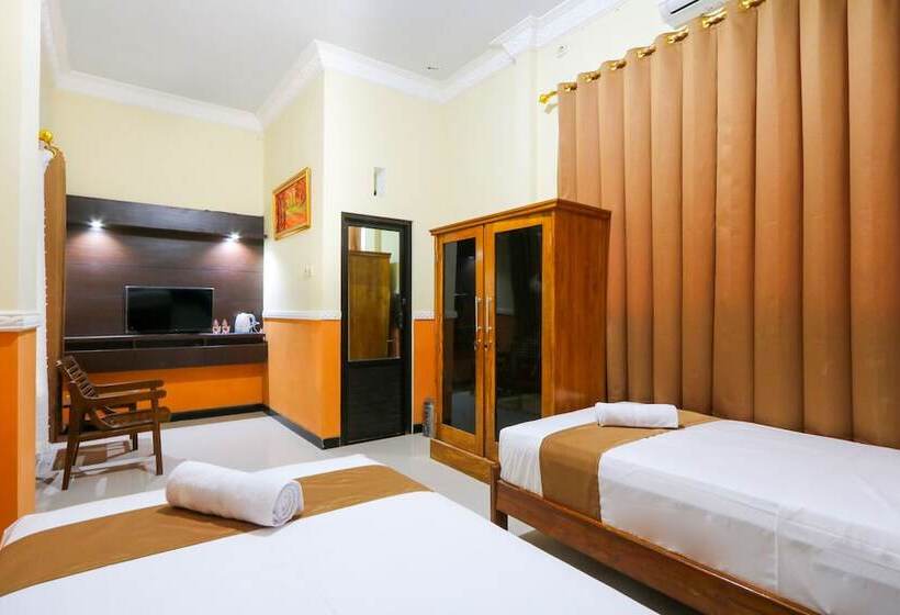 Grand Valonia Hotel Cafe & Park Jember