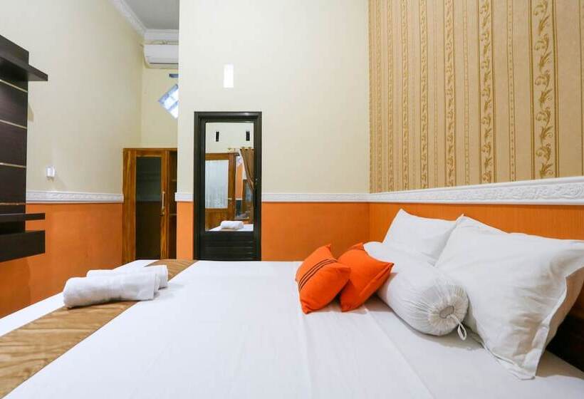 Grand Valonia Hotel Cafe & Park Jember