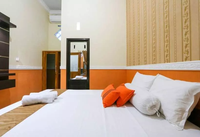 Grand Valonia Hotel Cafe & Park Jember
