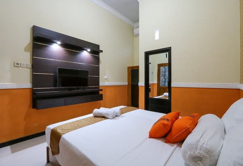 Grand Valonia Hotel Cafe & Park Jember