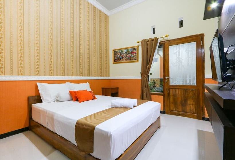 Grand Valonia Hotel Cafe & Park Jember