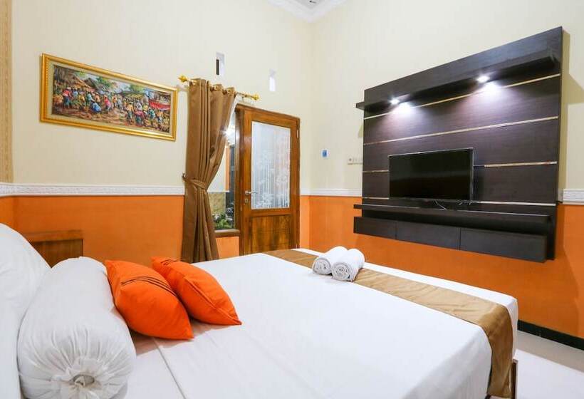 Grand Valonia Hotel Cafe & Park Jember