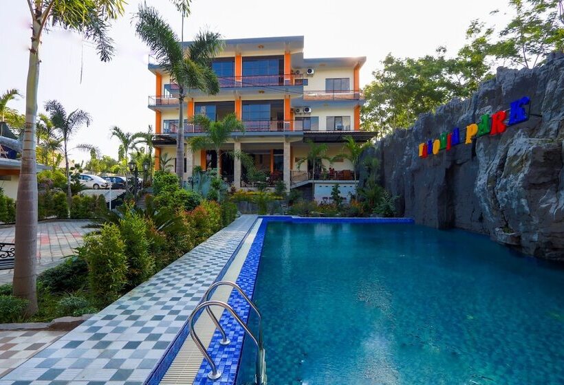 Grand Valonia Hotel Cafe & Park Jember