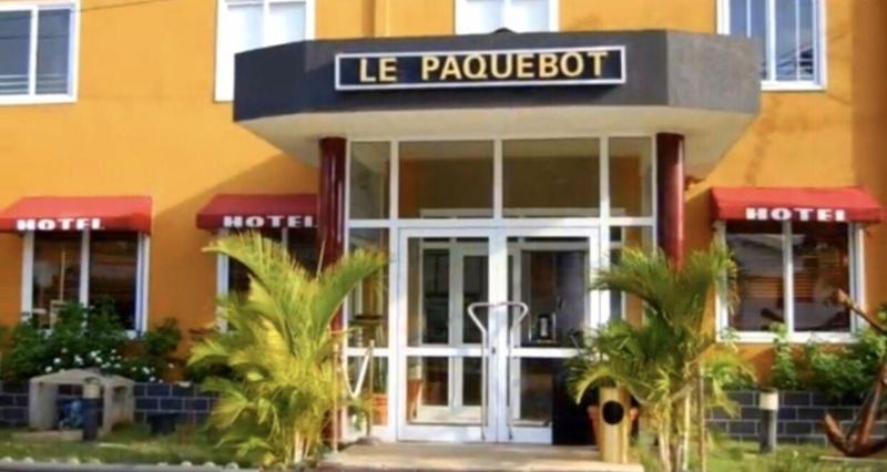 Hotelli Hôtel Le Paquebot   Airport Paquebot