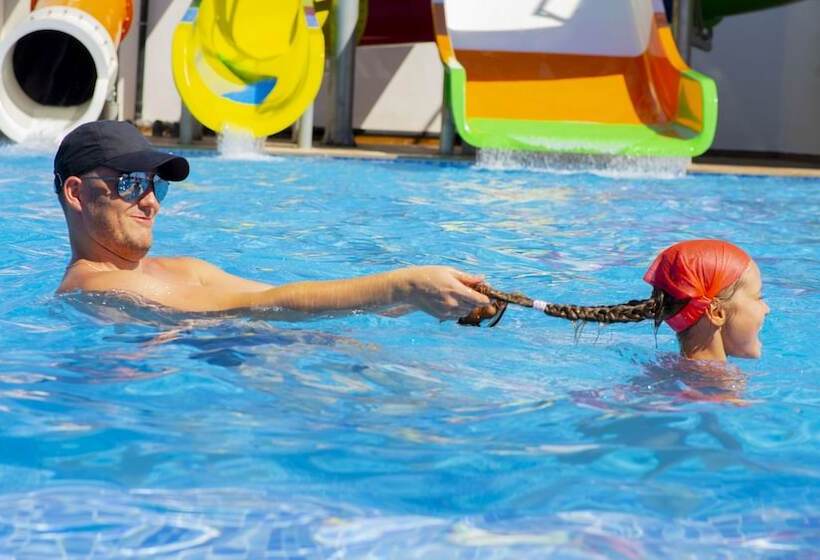 هتل Marine Family Club