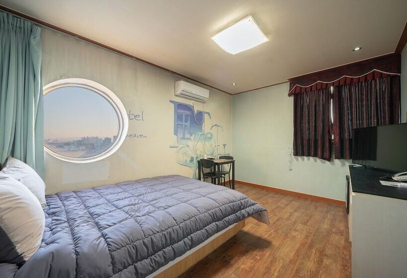 בית מלון כפרי Pohang Yeongildae Force