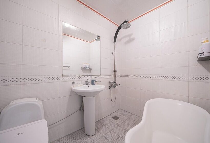 בית מלון כפרי Pohang Yeongildae Force