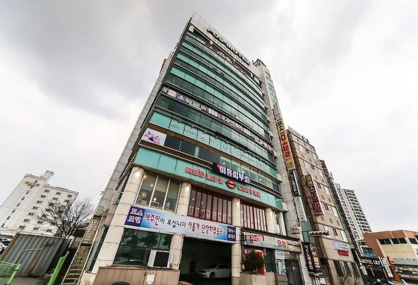 בית מלון כפרי Pohang Yeongildae Force