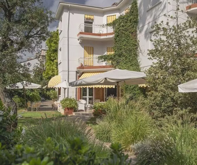 Hotelli Villa Arizona