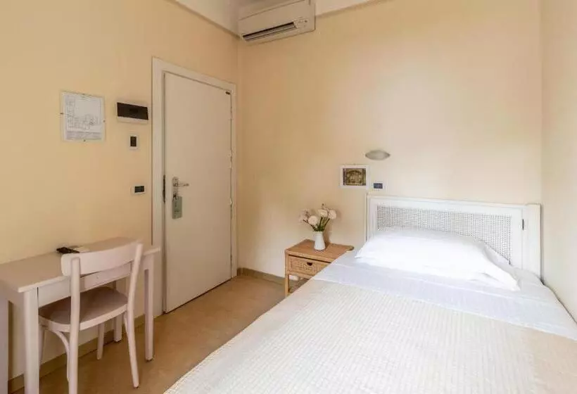 Hotelli Villa Arizona