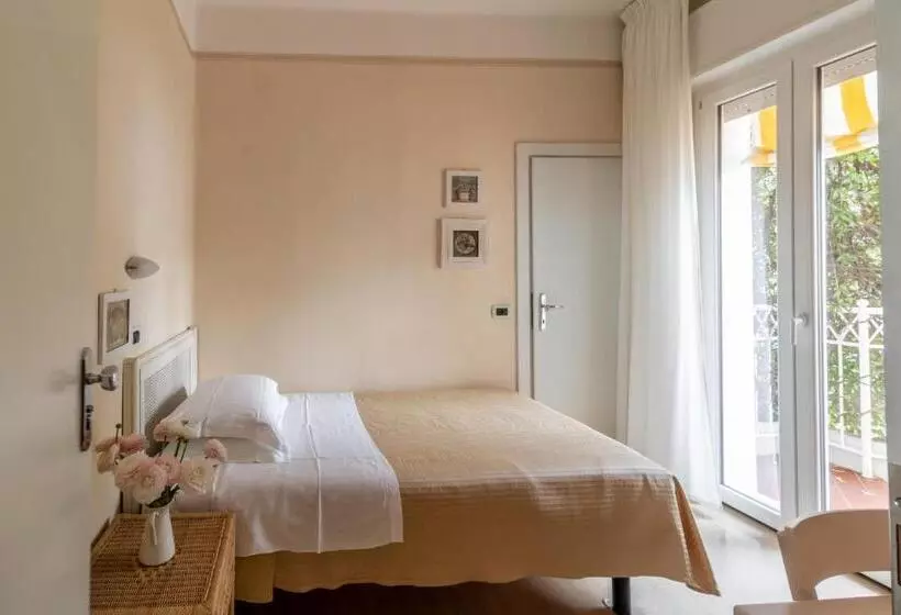 Hotelli Villa Arizona