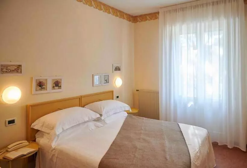 Hotelli Villa Arizona