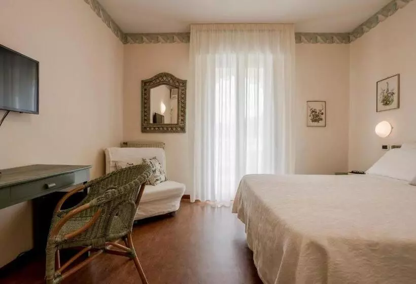 Hotelli Villa Arizona