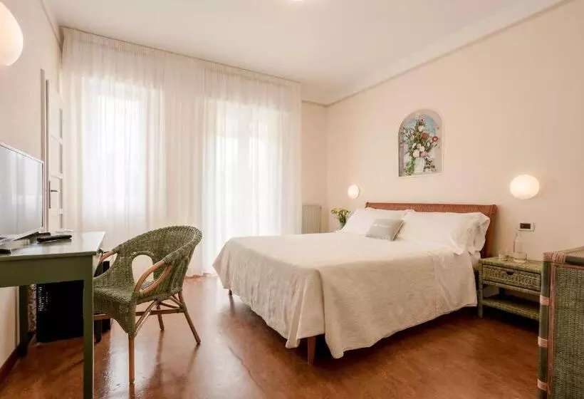 Hotelli Villa Arizona