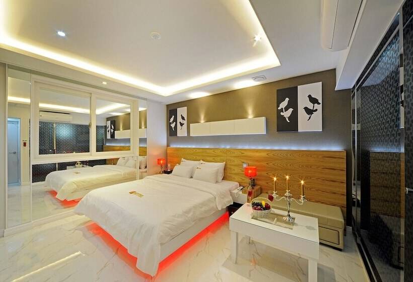 Hotel Yeongdeok Ganggu Prot Myeongpum