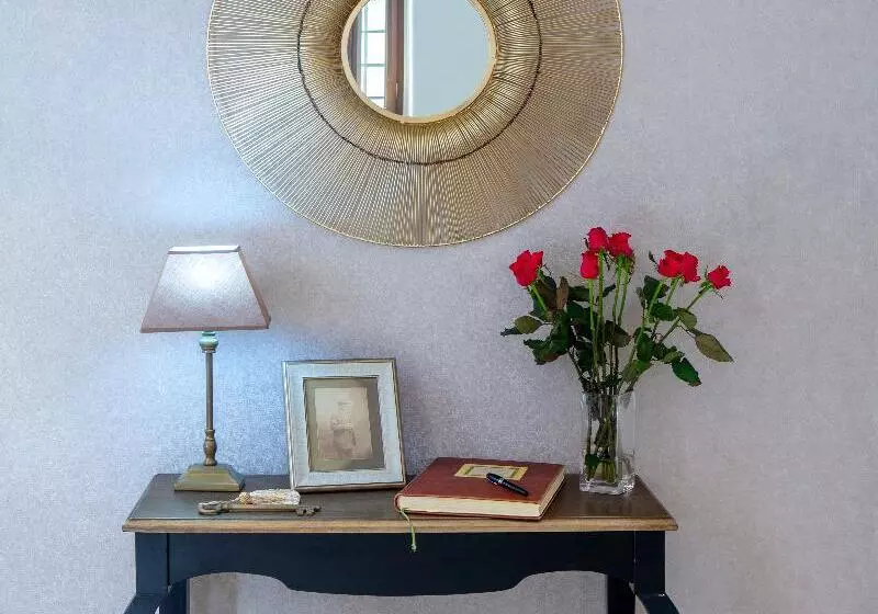 Casa Moazzo Suites And Apartments