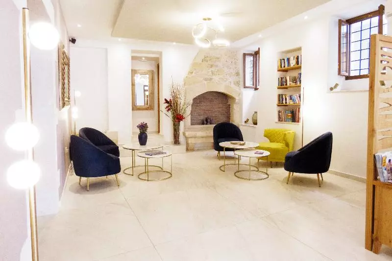 Casa Moazzo Suites And Apartments