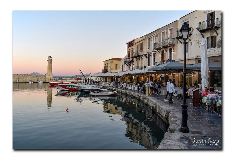 Casa Moazzo Suites And Apartments