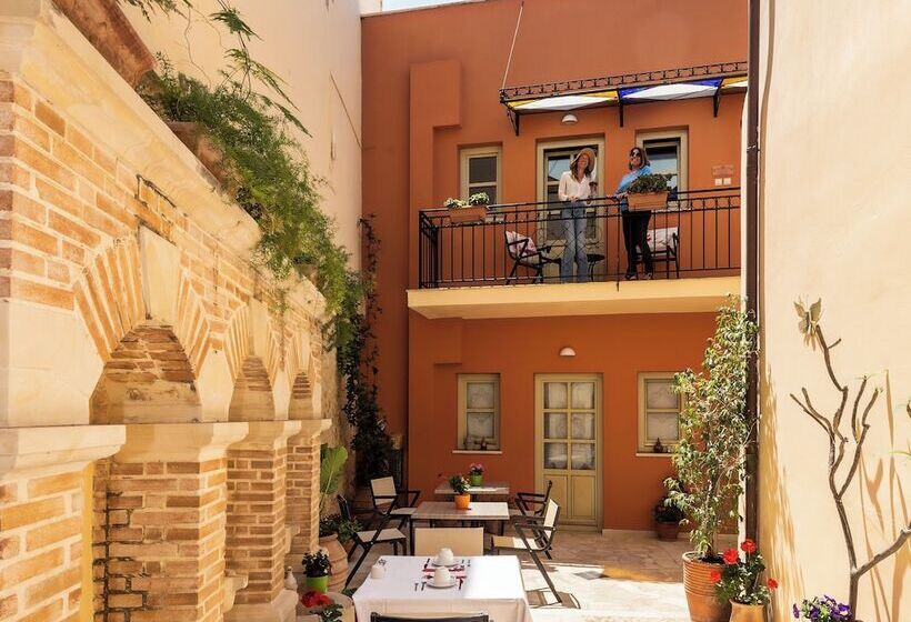 Casa Moazzo Suites And Apartments