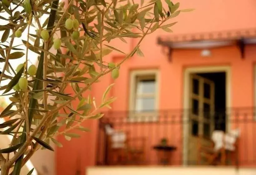 Casa Moazzo Suites And Apartments