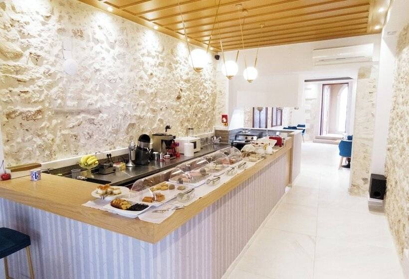 Casa Moazzo Suites And Apartments