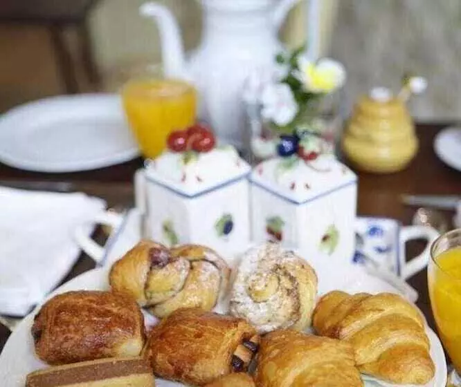 Casa Moazzo Suites And Apartments