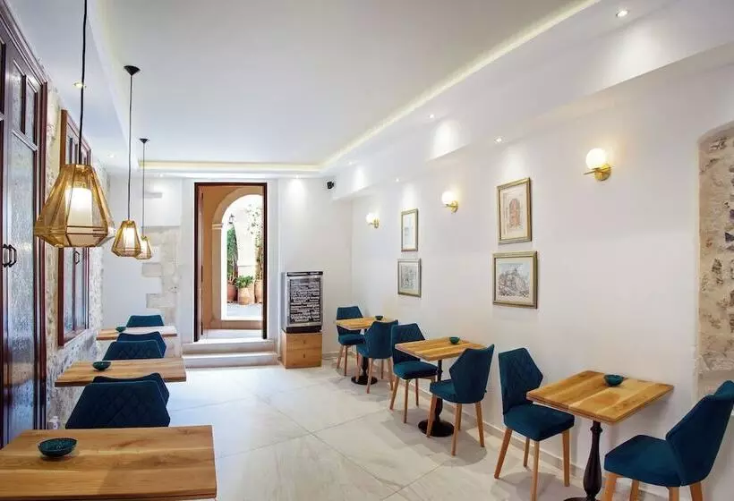 Casa Moazzo Suites And Apartments