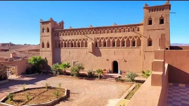 مسافرخانه Auberge Famille Benmoro