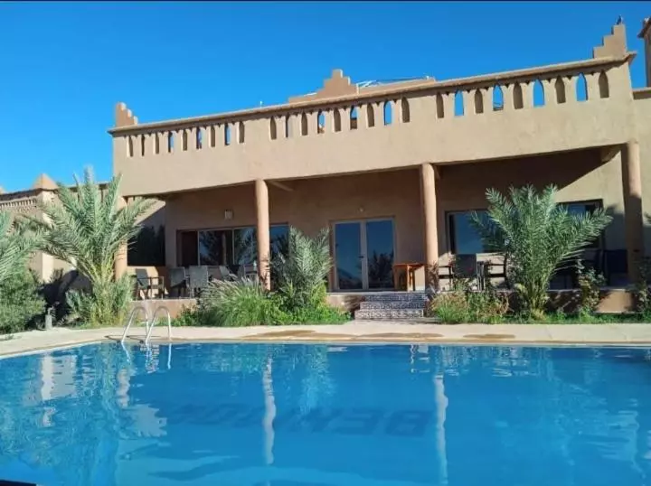 مسافرخانه Auberge Famille Benmoro