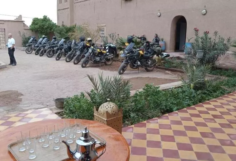 مسافرخانه Auberge Famille Benmoro