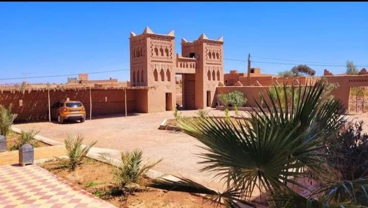 פונדק Auberge Famille Benmoro