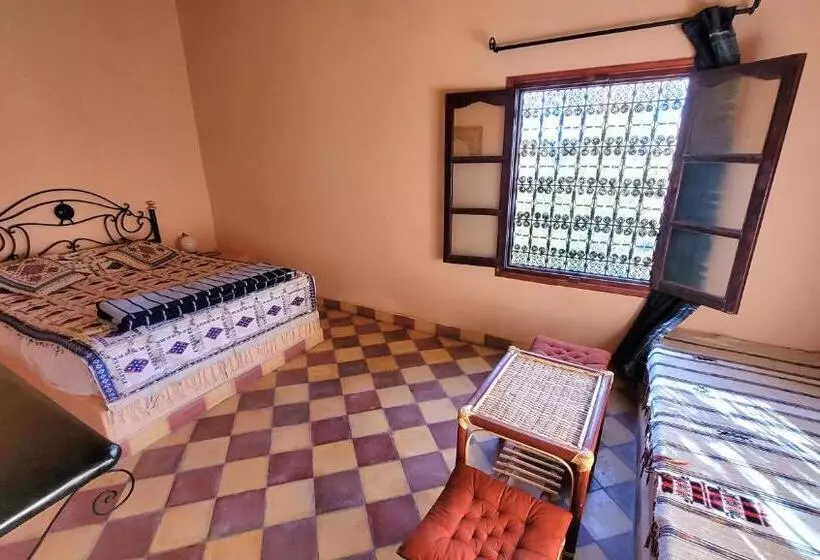 مسافرخانه Auberge Famille Benmoro