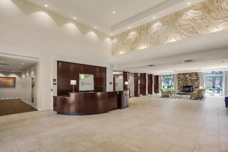 هتل Holiday Inn Baton Rouge College Drive I 10, An Ihg