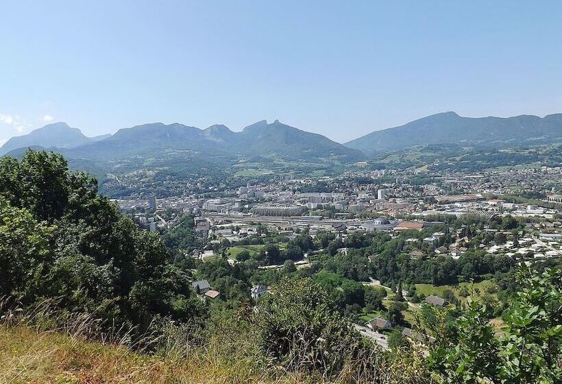 ホテル Inn Chambery