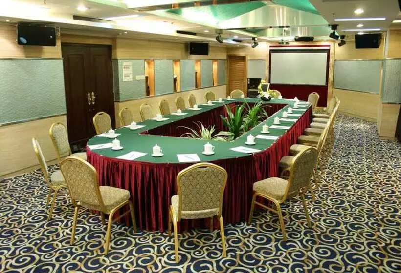 Lifu Hotel   Huang Pu Road Run Du