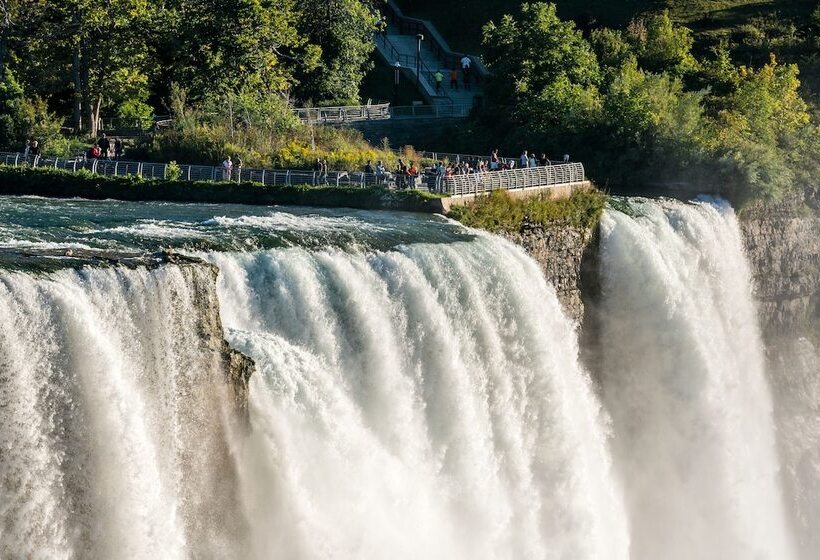 فندق Sheraton Niagara Falls