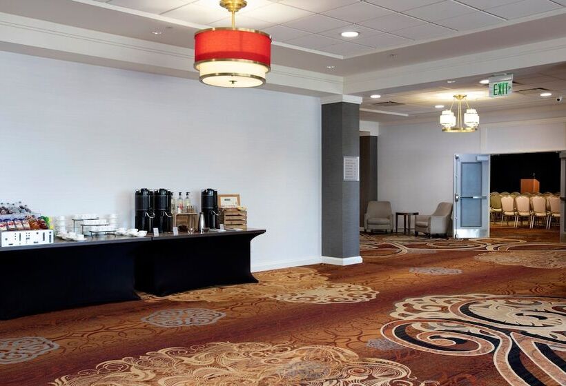 فندق Sheraton Niagara Falls