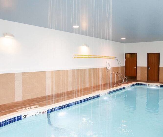 Отель Springhill Suites Wenatchee