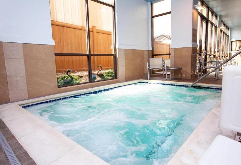 Отель Springhill Suites Wenatchee