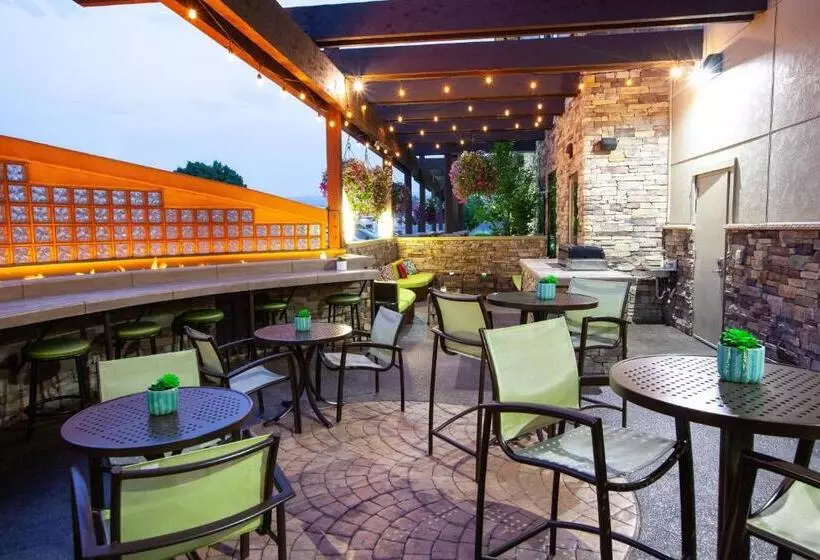 هتل Springhill Suites Wenatchee