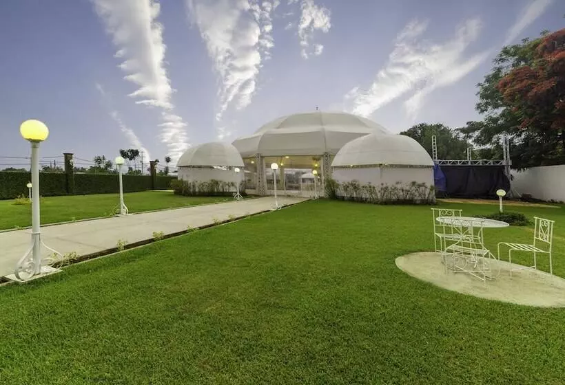 Villas Del Sol Hotel & Bungalows