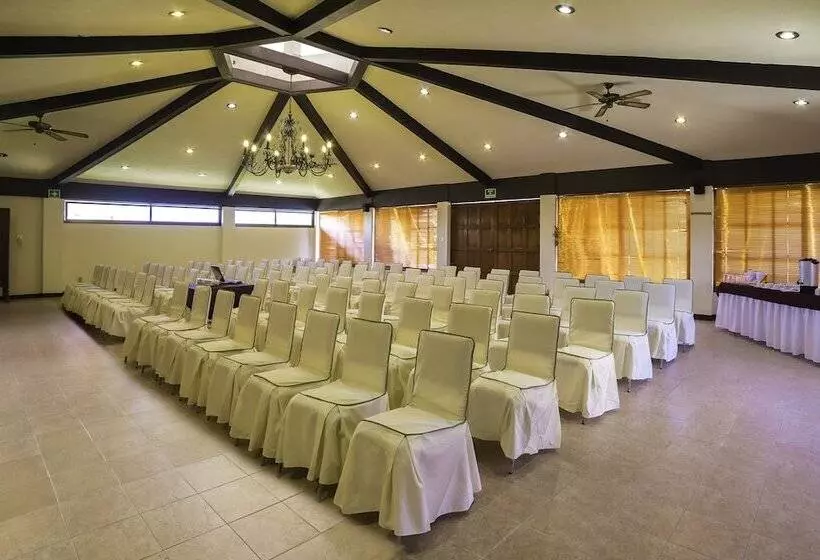 Villas Del Sol Hotel & Bungalows