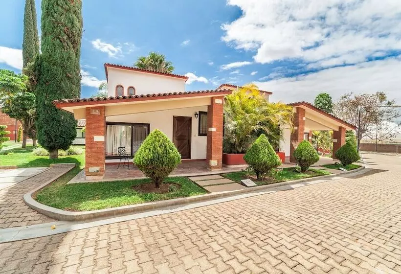 Villas Del Sol Hotel & Bungalows