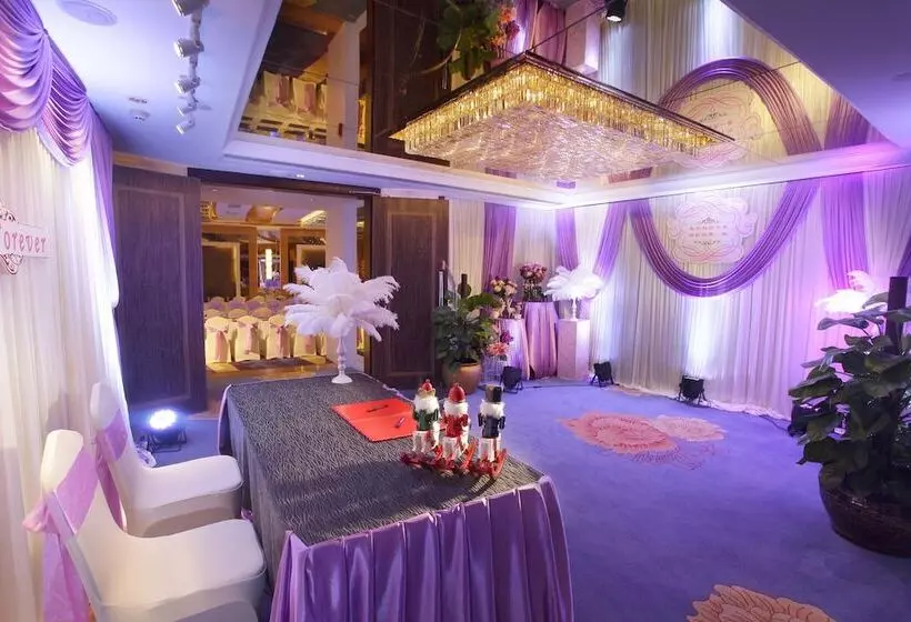 Zhuhai Charming Holiday Hotel Free Welcome Fruit Plate