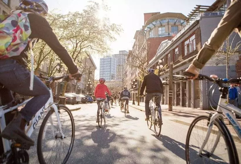 Pinnacle Hotel At The Pier