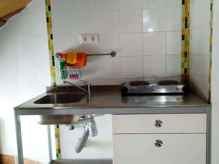 Golondrinas De La Alhambra