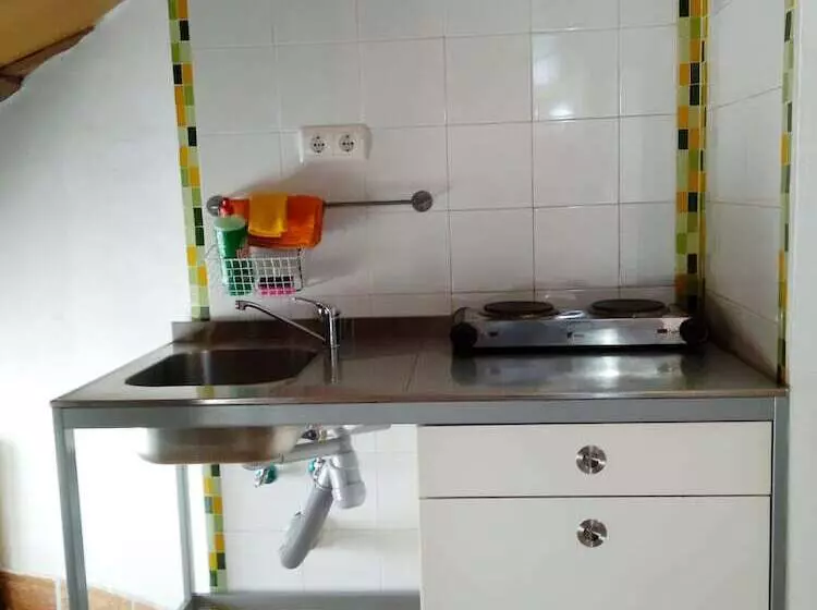 Golondrinas De La Alhambra