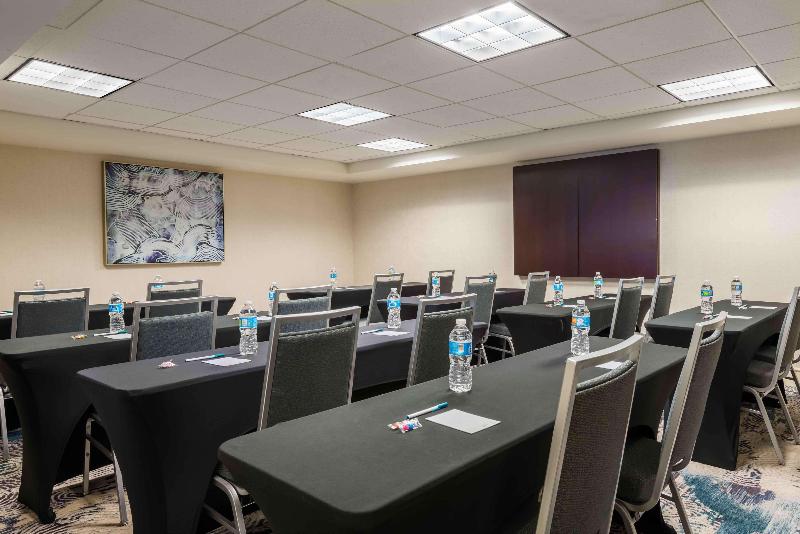 Homewood Suites By Hilton Tampa Airport   Westshore