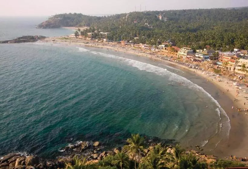 酒店 Abad Harmonia Ayurvedic Beach Resort