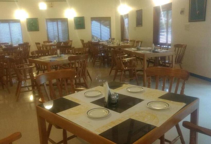 فندق Abad Harmonia Ayurvedic Beach Resort